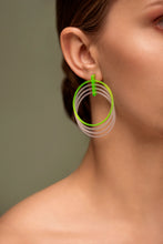 Afbeelding in Gallery-weergave laden, Fluo groene grote ronde oorbellen
